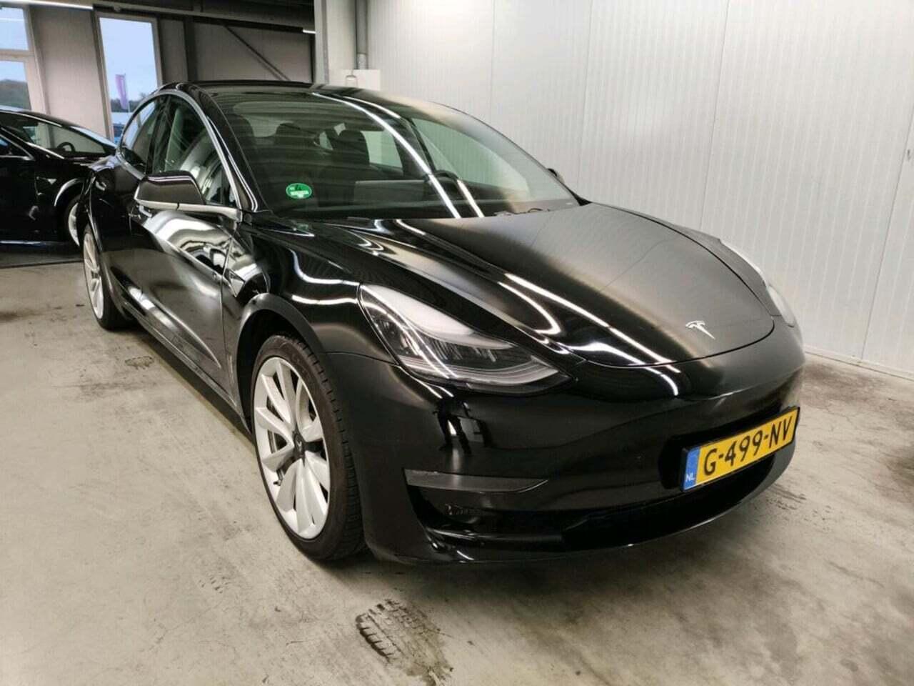 Tesla Model 3 Long R photo