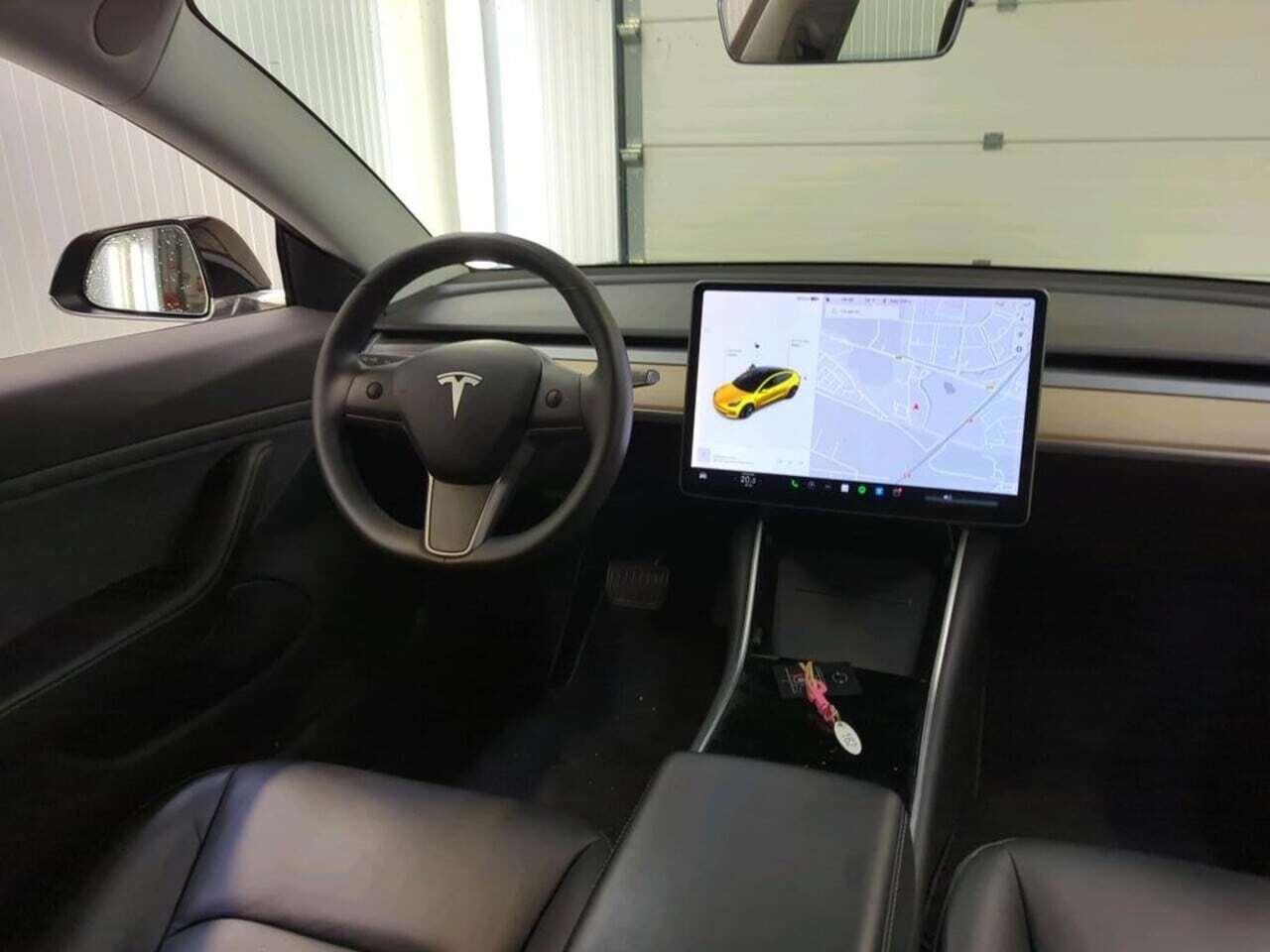 Tesla Model 3 Long R photo