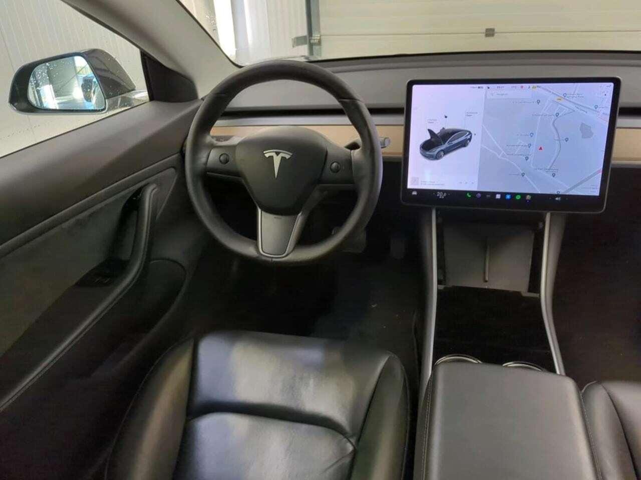 Tesla Model 3 Long R photo