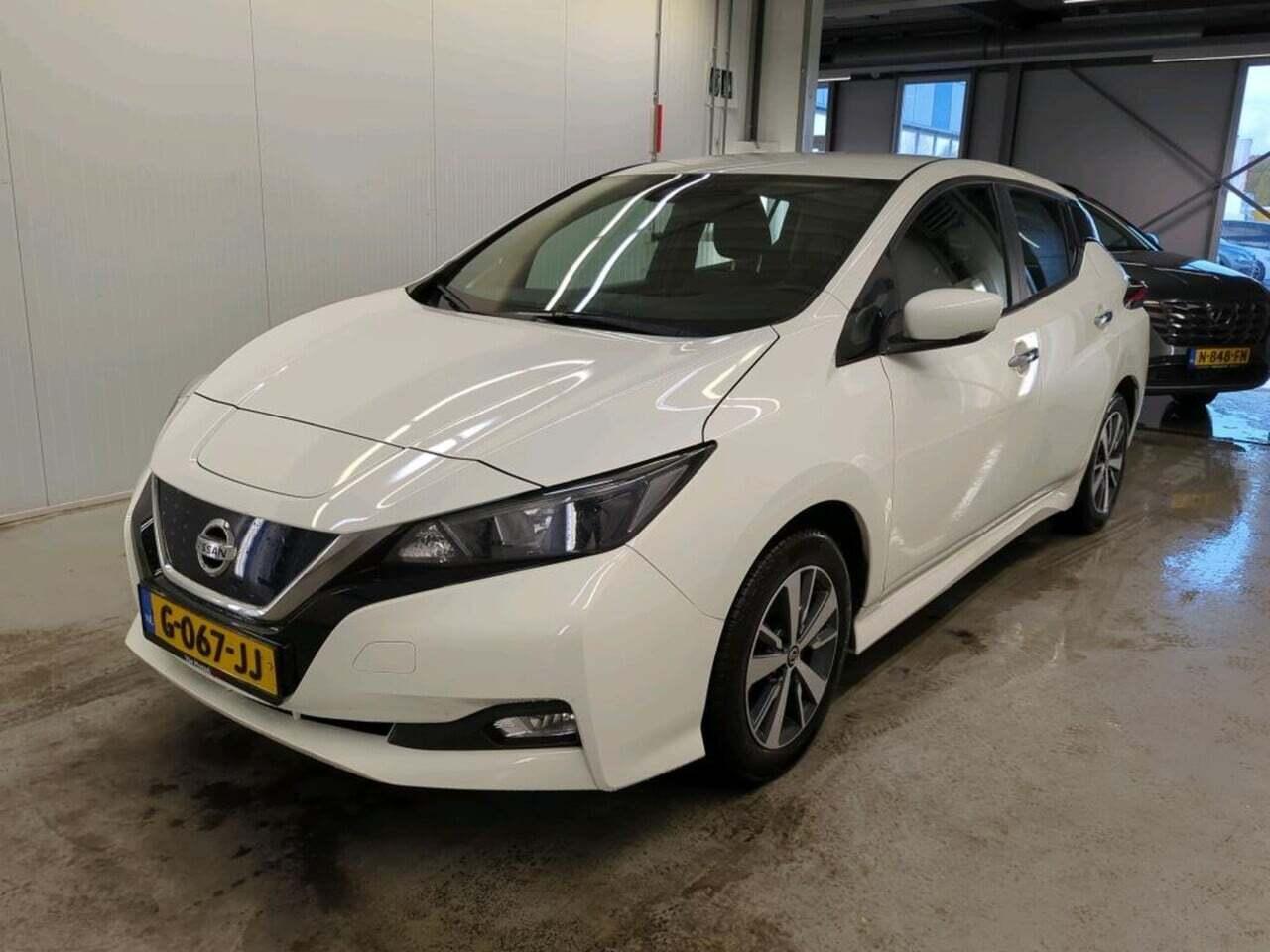 NISSAN LEAF 40