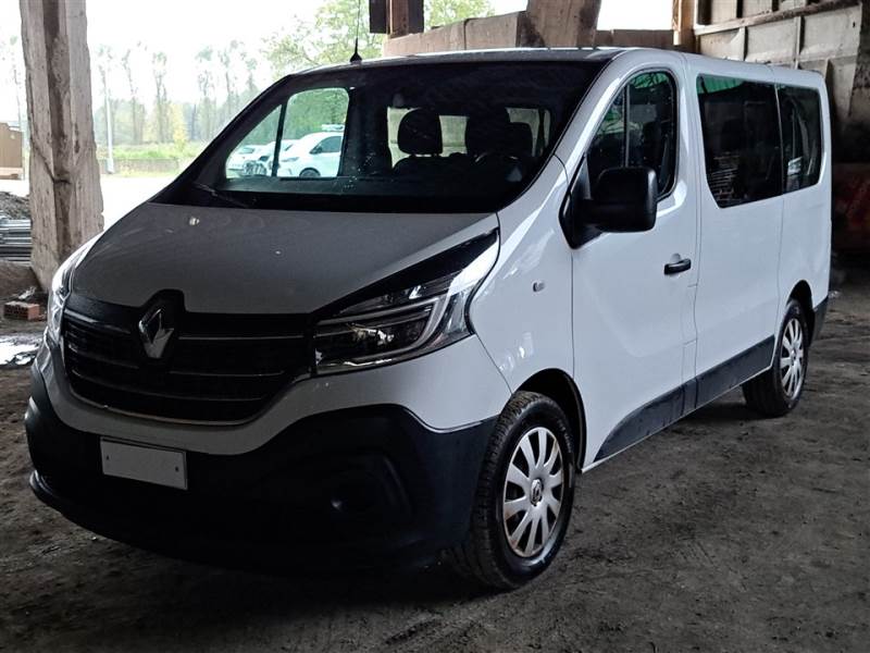 Renault 4 RENAULT TRAFIC / 2019 / 4P / COMBI ZEN L1 T27 ENERGY DCI 145