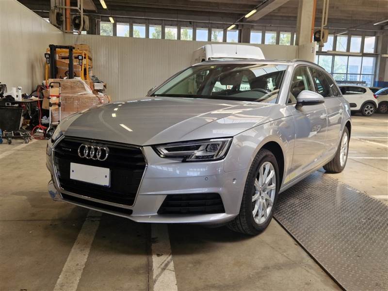 Audi 24 AUDI A4 AVANT / 2018 / 5P / STATION WAGON 2.0 40 TDI QUATTRO BUSINESS S TRONIC