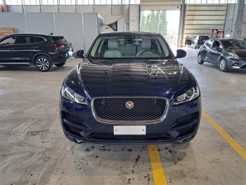 Jaguar 45 JAGUAR F-PACE / 2015 / 5P / SUV 2.0 I4 184KW PORTFOLIO AWD AUTO photo