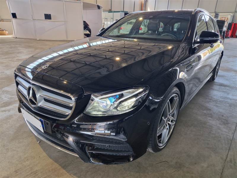 Mercedes 53 MERCEDES-BENZ CLASSE E / 2020 / 4P / BERLINA E200D AUTO PREMIUM PLUS