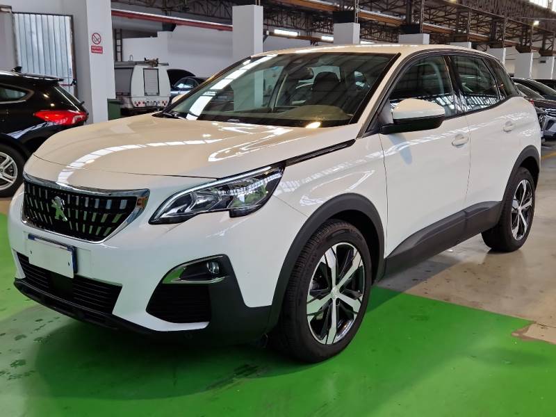 Peugeot 57 PEUGEOT 3008 / 2016 / 5P / SUV BLUEHDI 130 EAT8 SeS BUSINESS