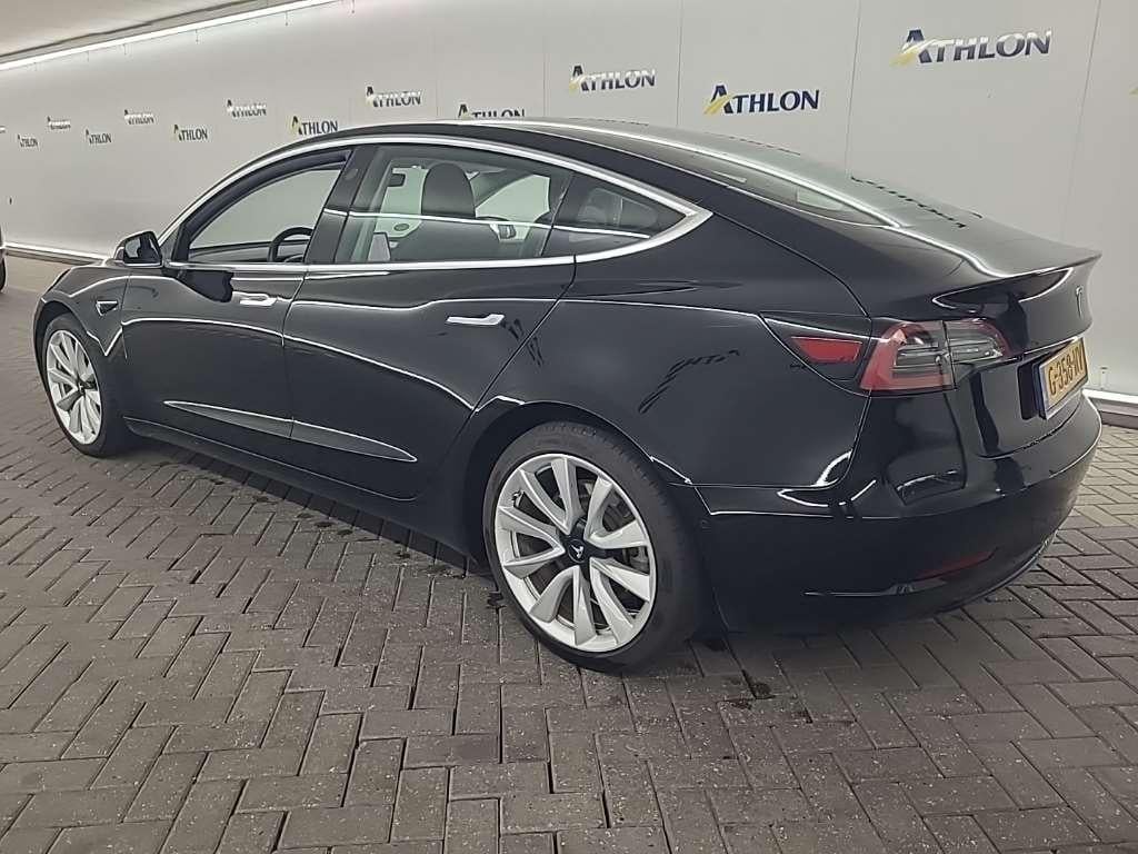 Tesla Model 3 Long Range Dual Motor AWD 4D 335kW photo