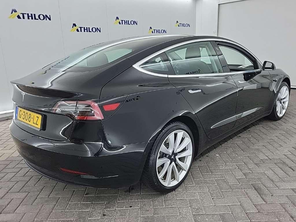 Tesla Model 3 Standard Range Plus RWD 4D 211kW photo