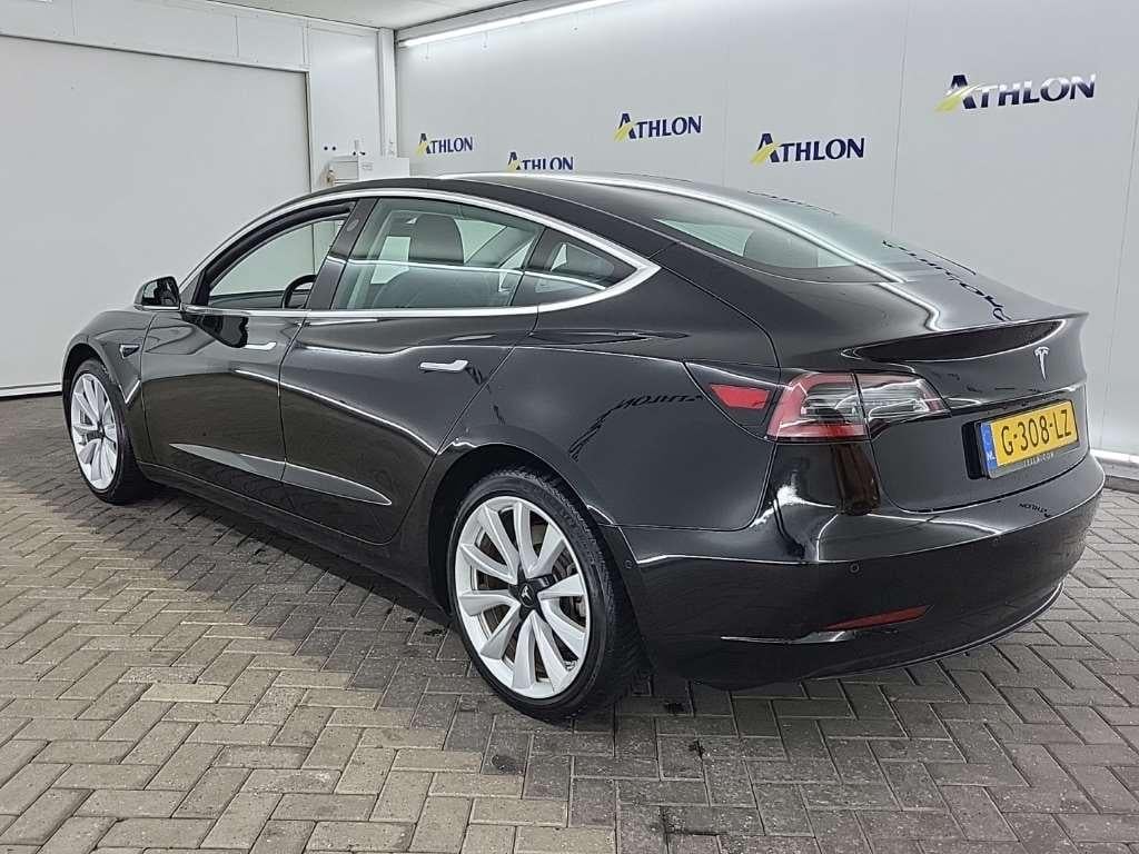 Tesla Model 3 Standard Range Plus RWD 4D 211kW photo