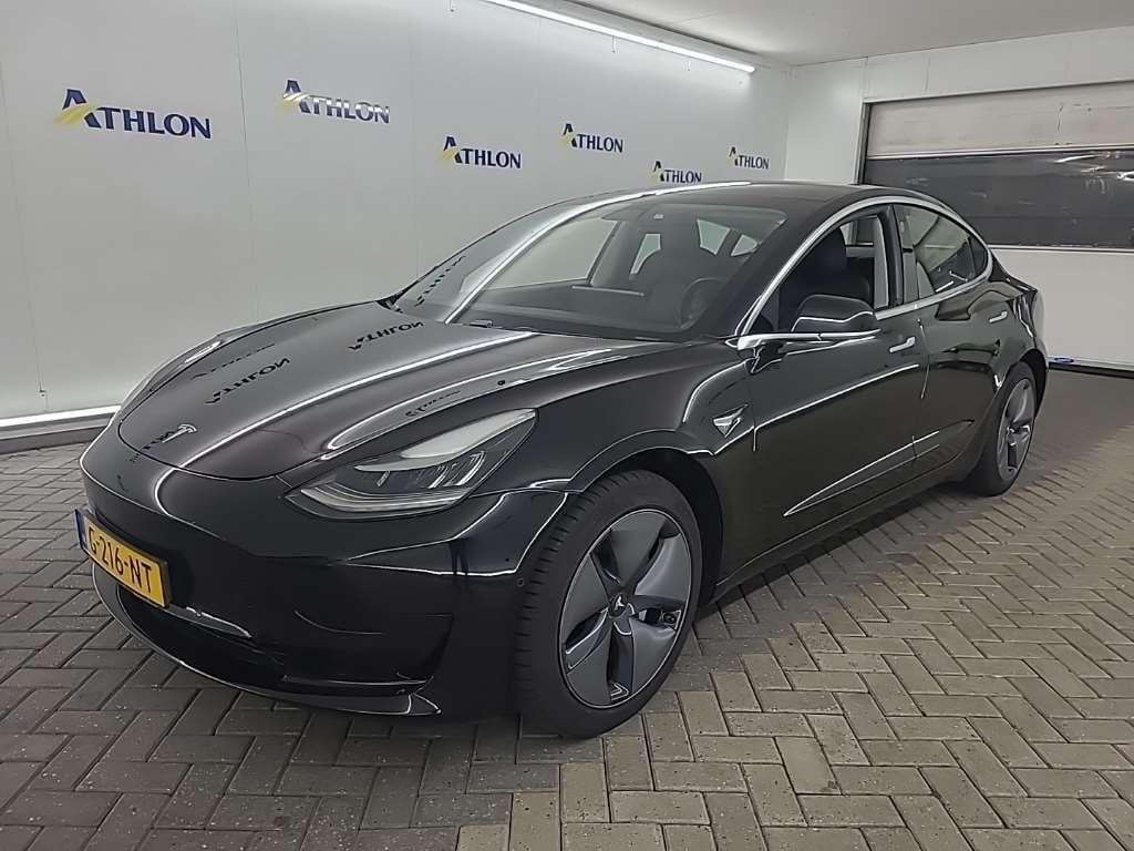 Tesla Model 3 Standard Range Plus RWD 4D 211kW