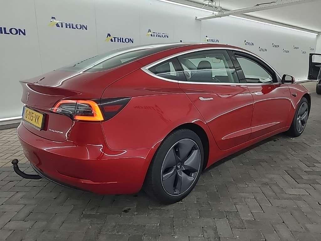 Tesla Model 3 Long Range Dual Motor AWD 4D 335kW photo