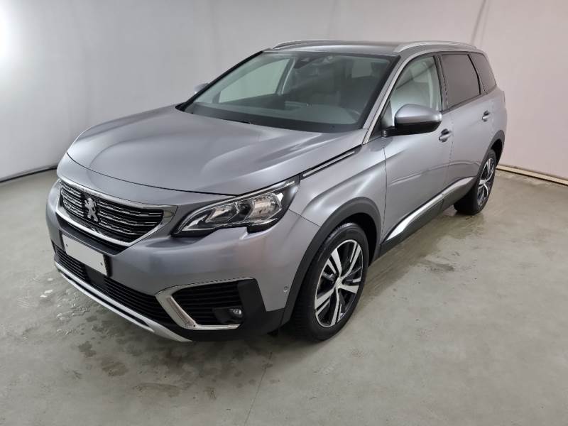 Peugeot 49 PEUGEOT 5008 / 2017 / 5P / SUV BLUEHDI 130 ALLURE EAT8 S/S AUT.