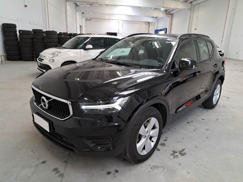 Volvo 22 VOLVO XC40 / 2017 / 5P / SUV D3 AWD GEARTRONIC BUSINESS