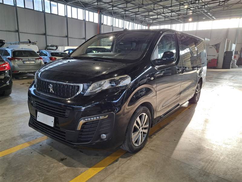 Peugeot 60 PEUGEOT TRAVELLER / 2016 / 5P / MONOVOLUME BLUEHDI 180 SeS EAT6 BUSIN. VIP LONG