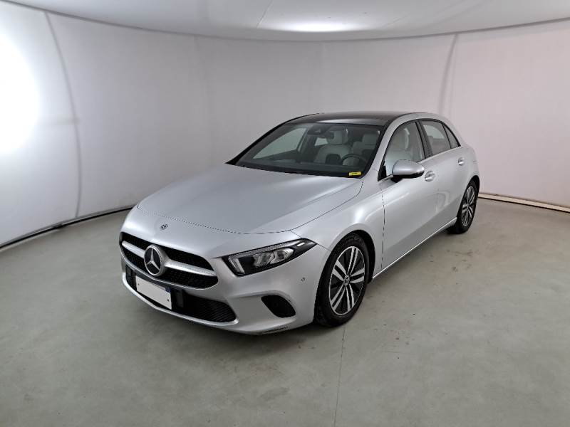 Mercedes 17 MERCEDES-BENZ CLASSE A / 2018 / 5P / BERLINA A 180 D AUTOMATIC BUSINESS EXTRA