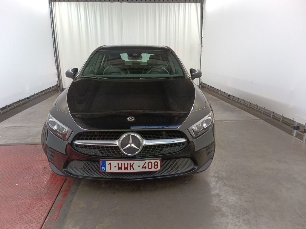 Mercedes-Benz A-Klasse A 180 d DCT Launch Edition 5d photo