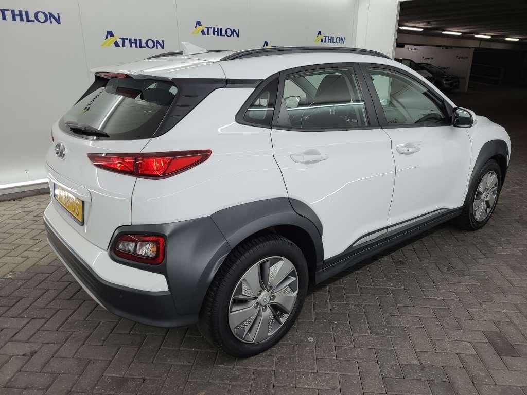 HYUNDAI Kona Comfort Electric 64 kWh 5D photo