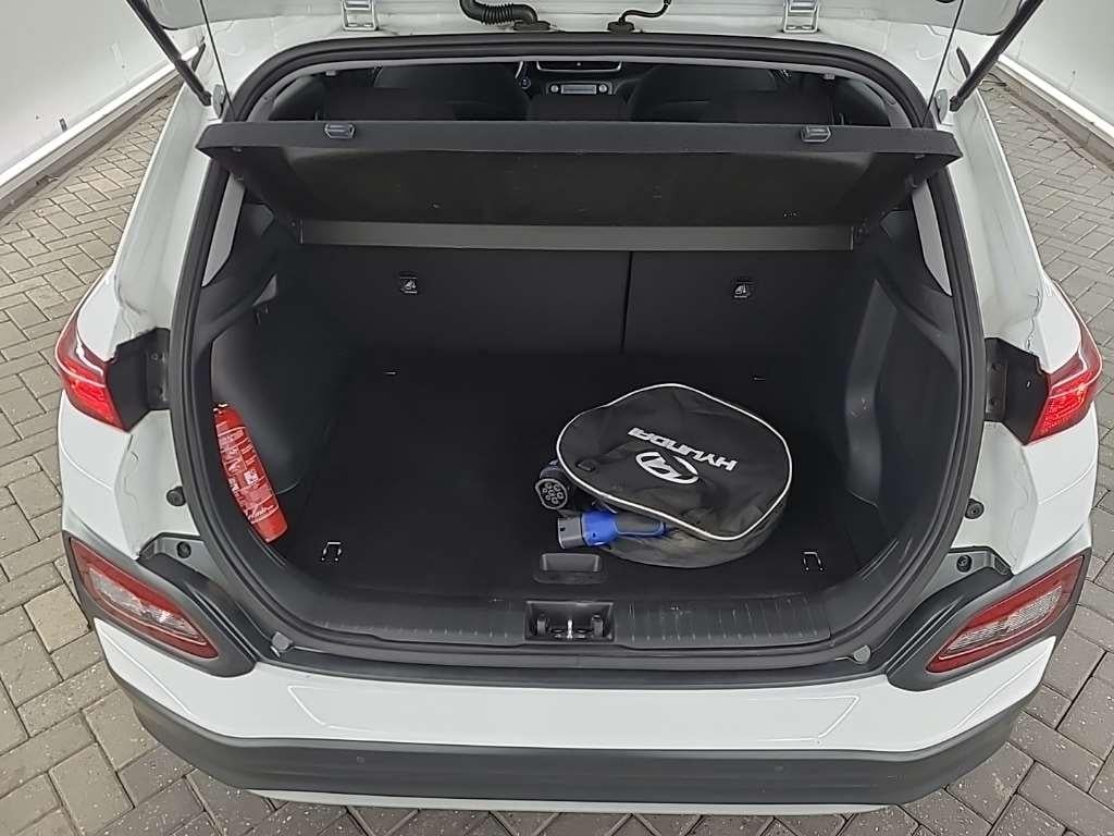 HYUNDAI Kona Comfort Electric 64 kWh 5D photo