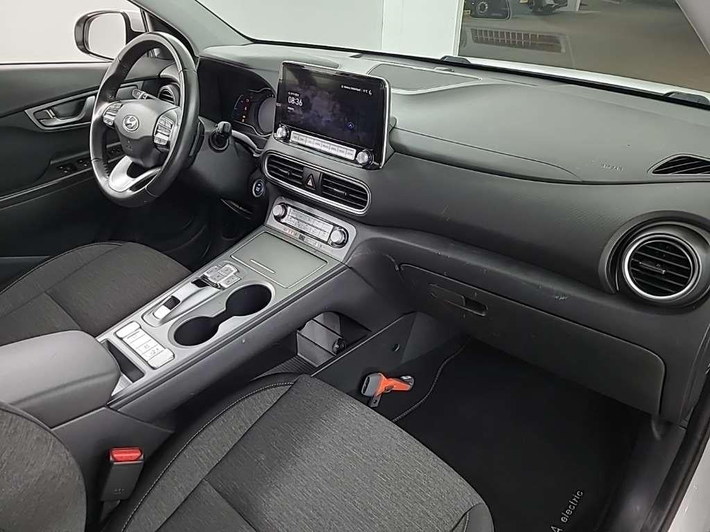 HYUNDAI Kona Comfort Electric 64 kWh 5D photo