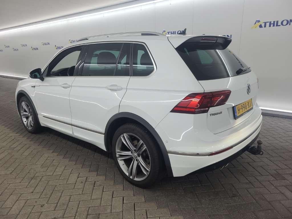 VOLKSWAGEN Tiguan 1.5 TSI ACT 110kW DSG Highline Bus. R 5D photo