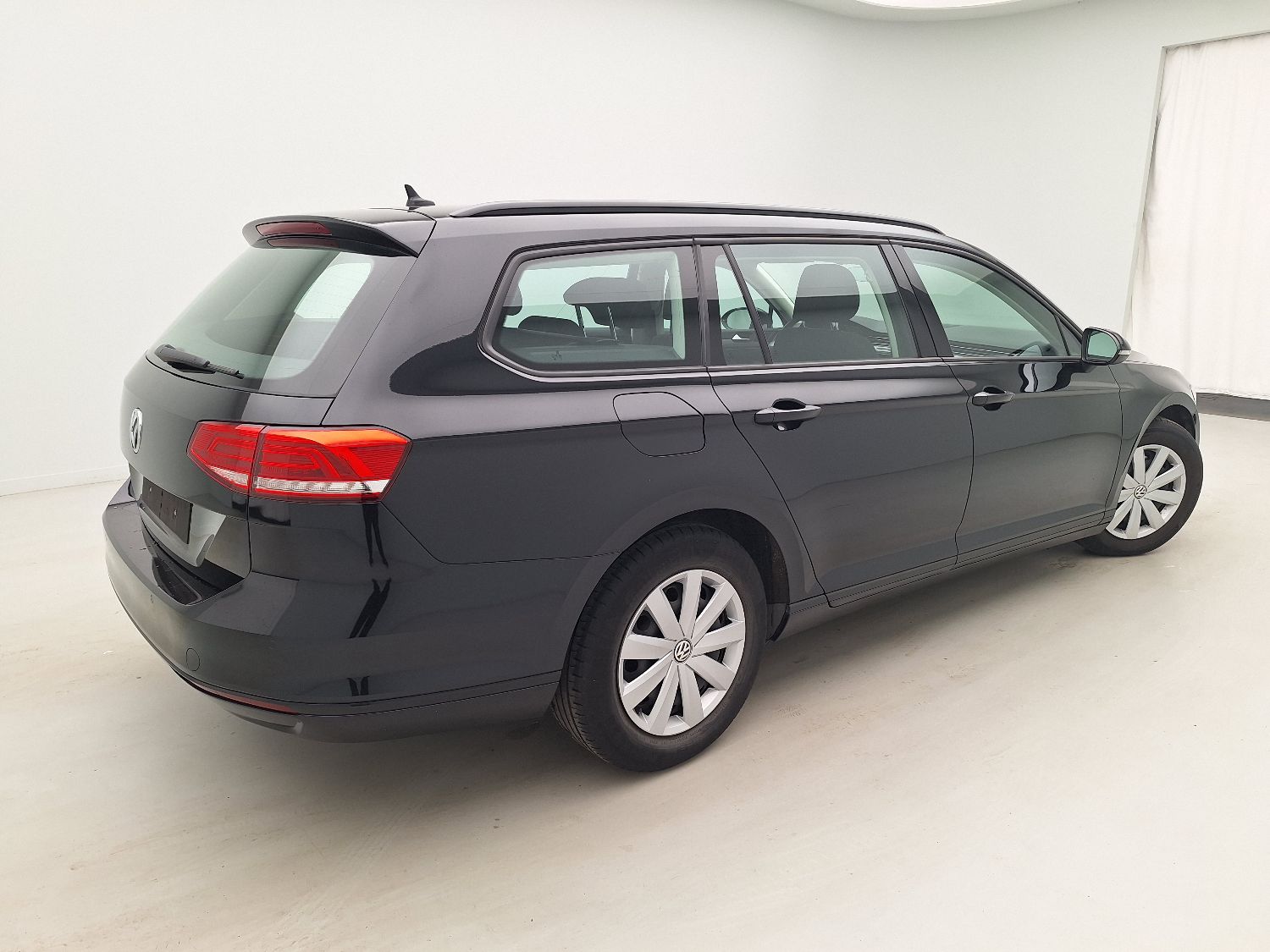 VW, Passat Variant '14, Volkswagen Passat Variant 1.6 TDI Trendline 5d photo