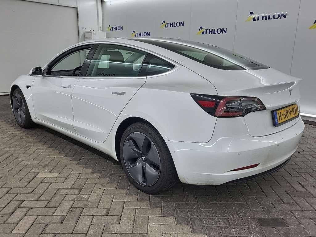 Tesla Model 3 Long Range Dual Motor AWD 4D 350kW photo