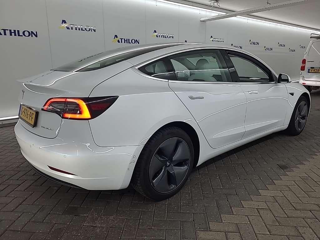 Tesla Model 3 Long Range Dual Motor AWD 4D 350kW photo