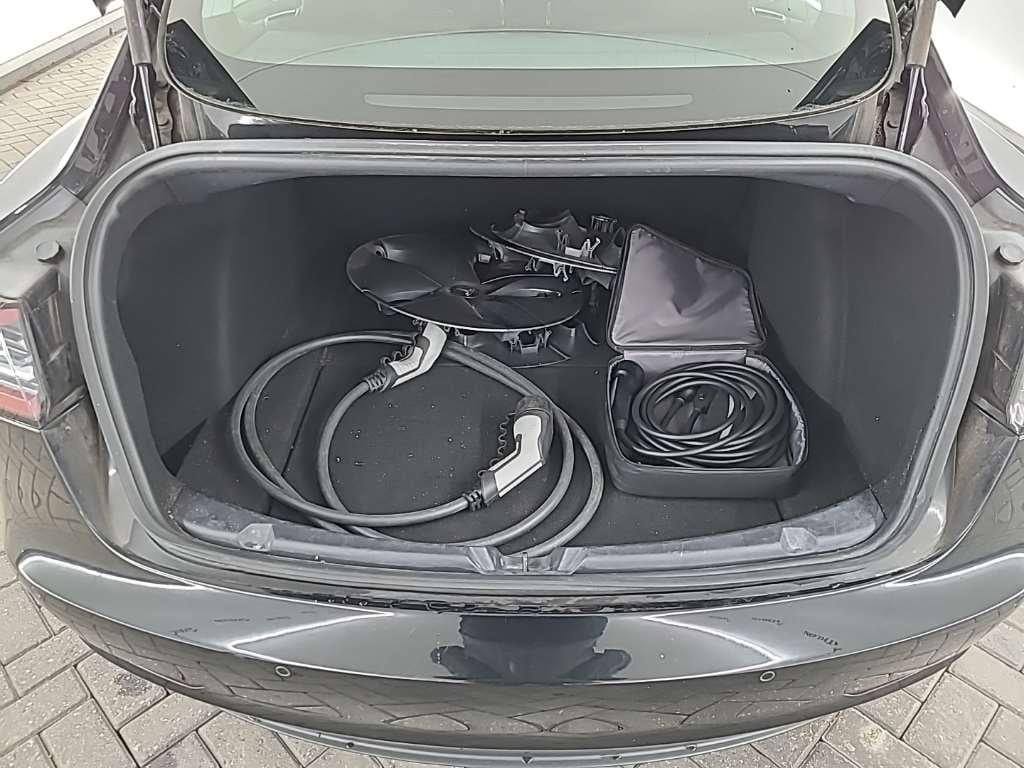 Tesla Model 3 Standard Range Plus RWD 4D 211kW photo