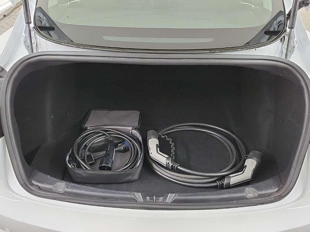 Tesla Model 3 Standard Range Plus RWD 4D 225kW photo