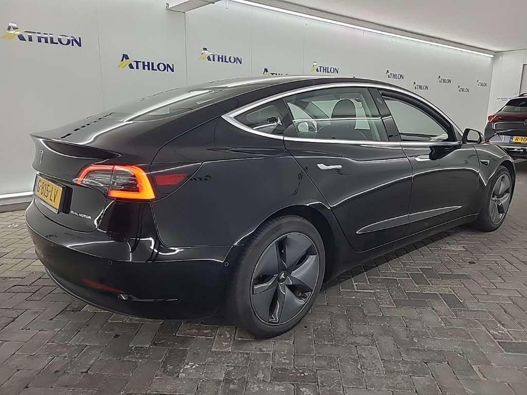 Tesla Model 3 Long Range Dual Motor AWD 4D 335kW photo