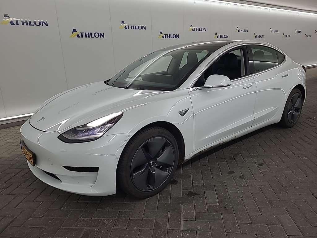 Tesla Model 3 Standard Range Plus RWD 4D 211kW