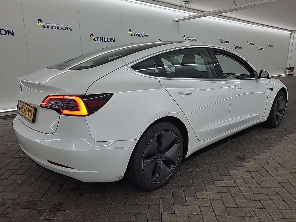 Tesla Model 3 Standard Range Plus RWD 4D 211kW photo