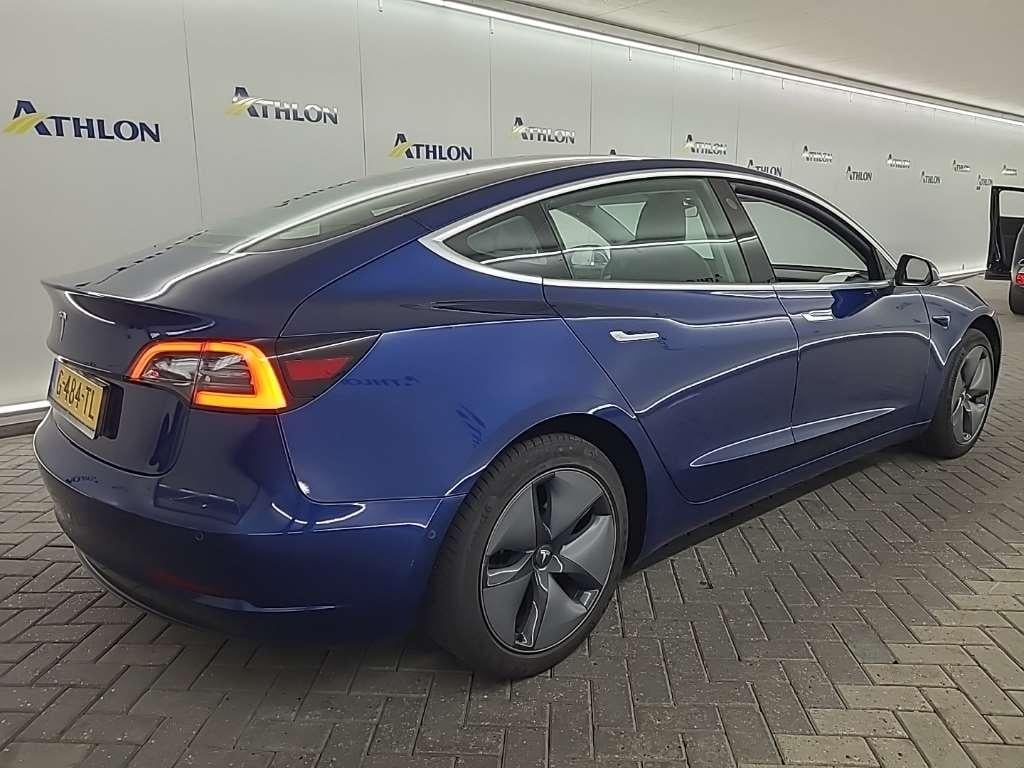 Tesla Model 3 Standard Range Plus RWD 4D 225kW photo