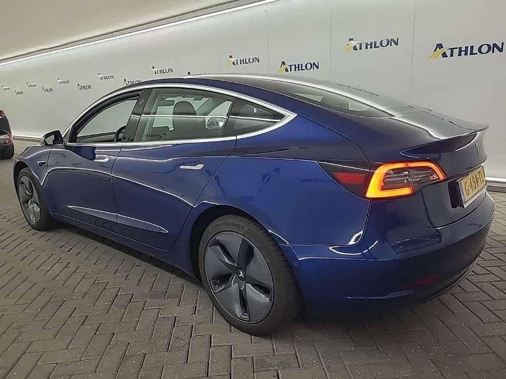 Tesla Model 3 Standard Range Plus RWD 4D 225kW photo