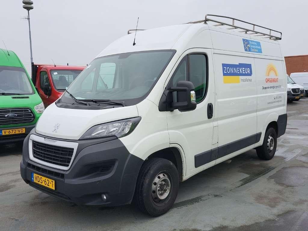 PEUGEOT Boxer GB 330 L2H2 140 BlueHDi Premium 4D 103kW