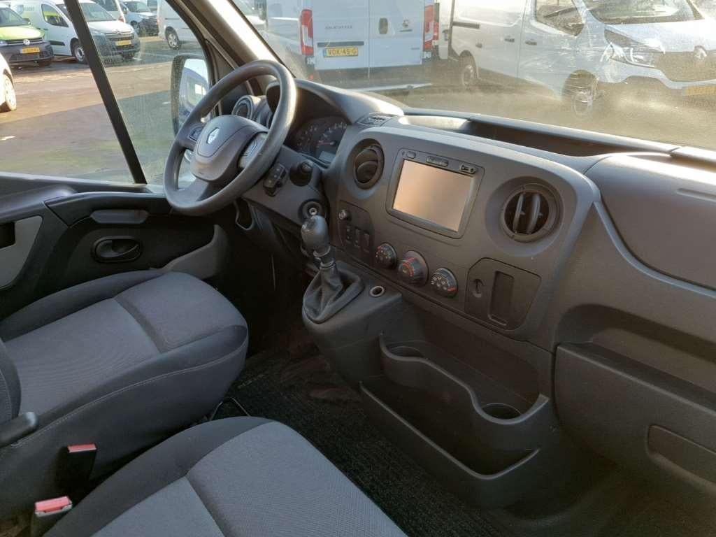 RENAULT Master GB L2H2 T35 dCi 130 FWD 4D 96kW photo