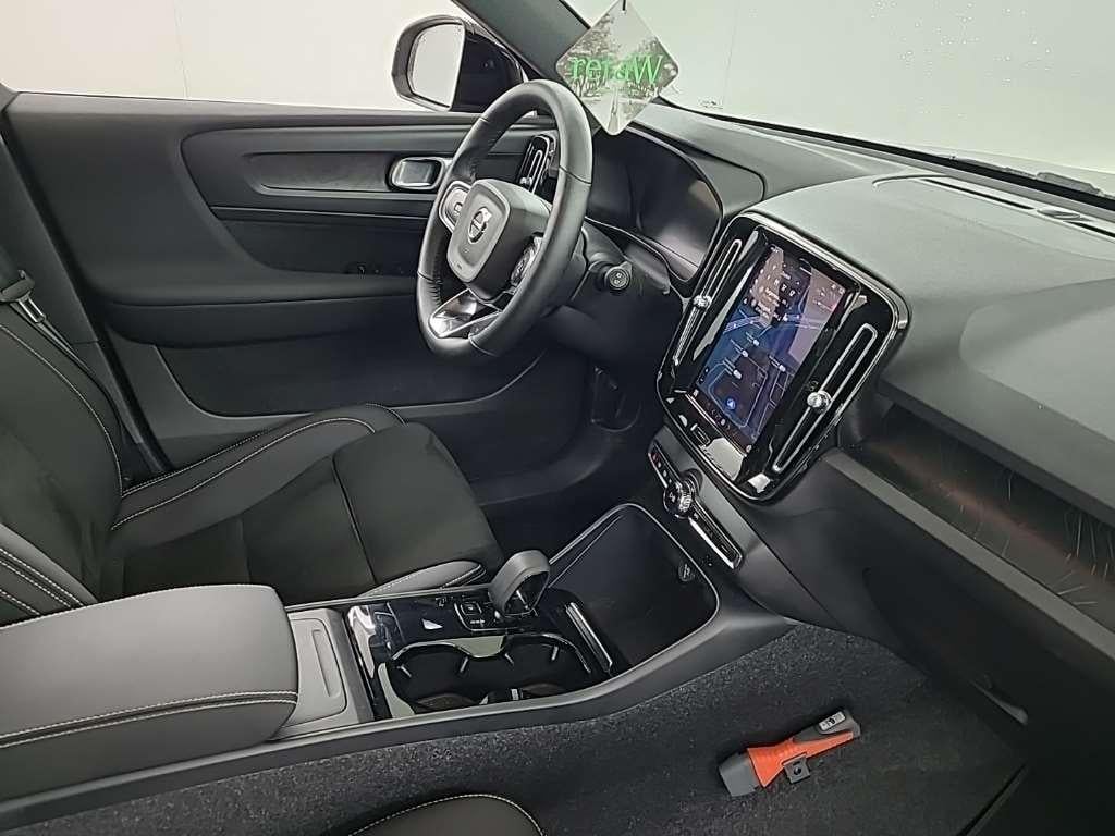 VOLVO XC40 Recharge Pure Electric Plus 5D 170kW photo