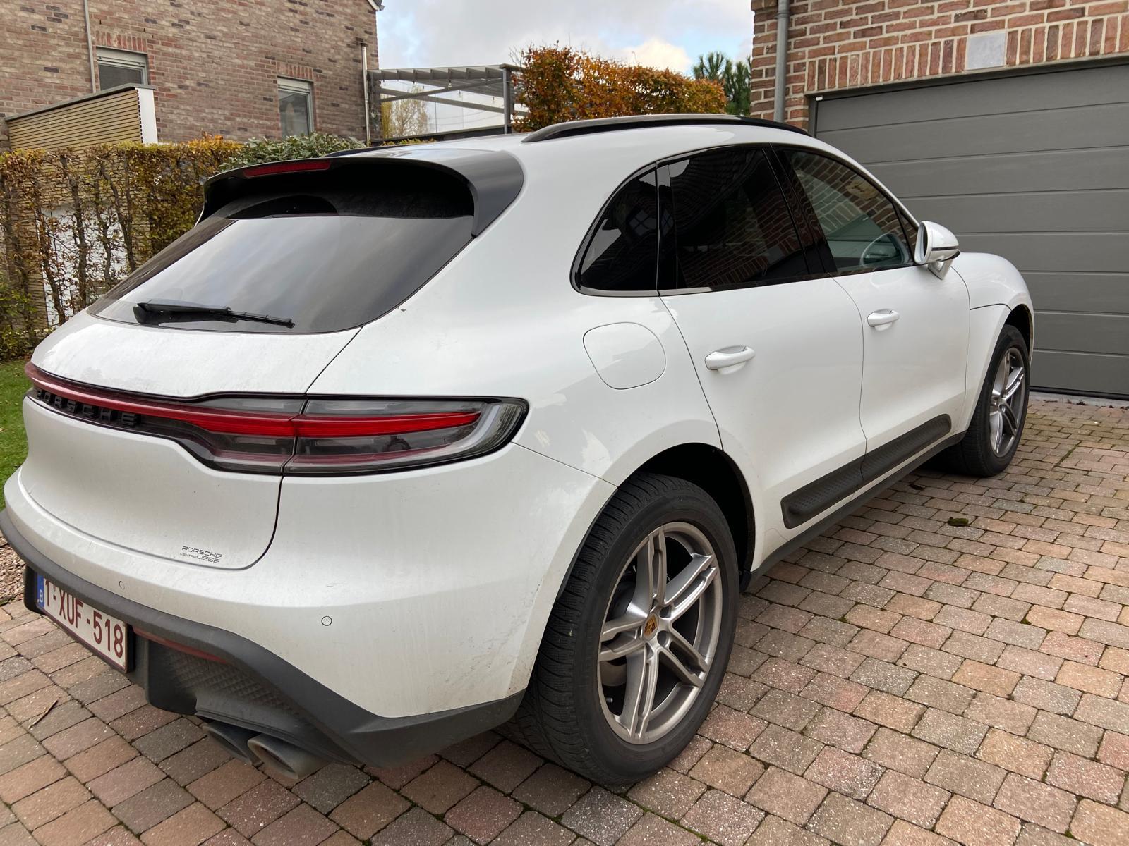 PORSCHE Macan Macan photo