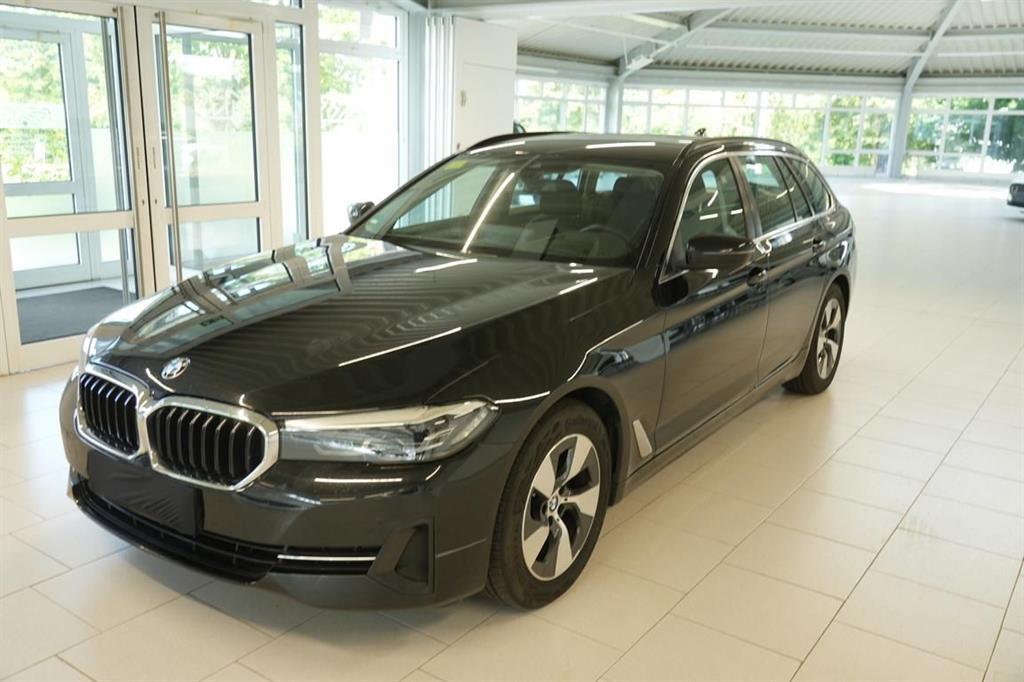 BMW 5-Serie Touring ´16 Baureihe 5 Touring 520 d 2.0 140KW AT8 E6d