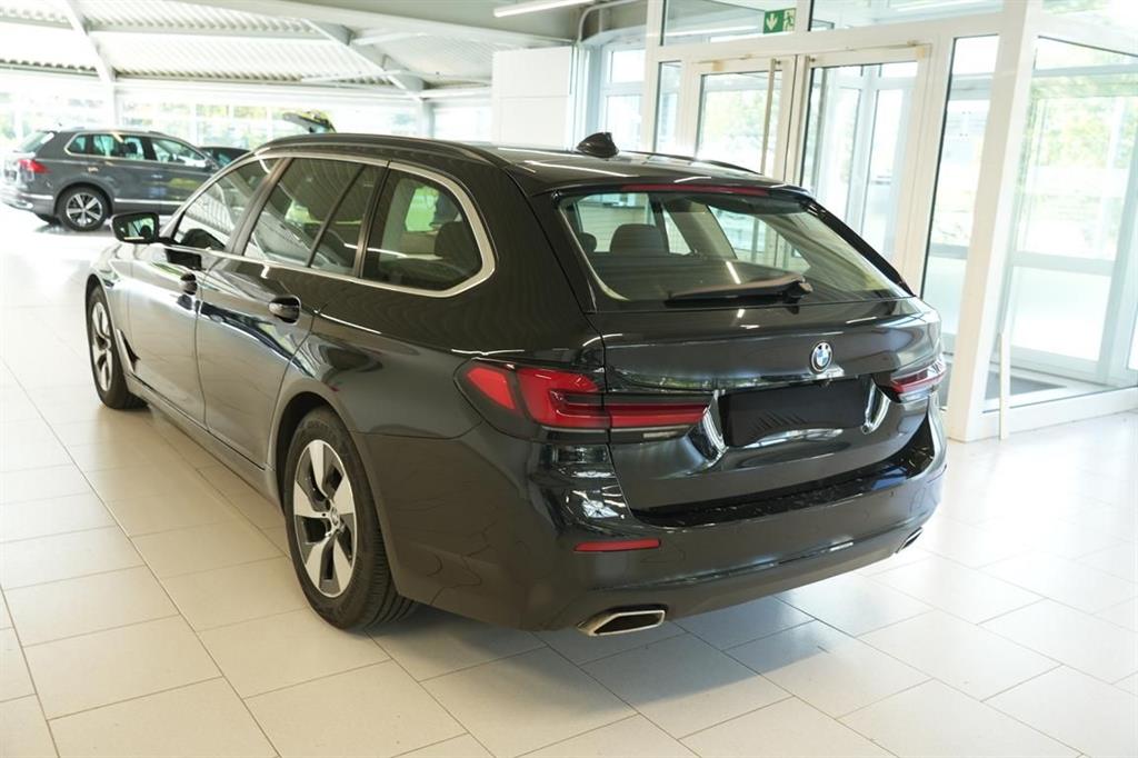 BMW 5-Serie Touring ´16 Baureihe 5 Touring 520 d 2.0 140KW AT8 E6d photo