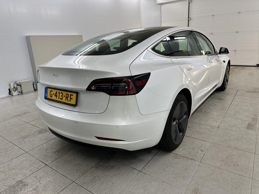 Tesla Model 3 Standard Range Plus RWD photo