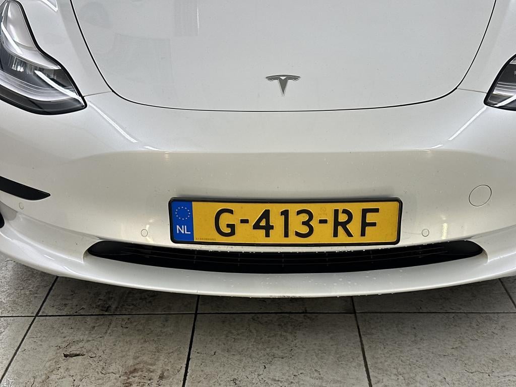 Tesla Model 3 Standard Range Plus RWD photo