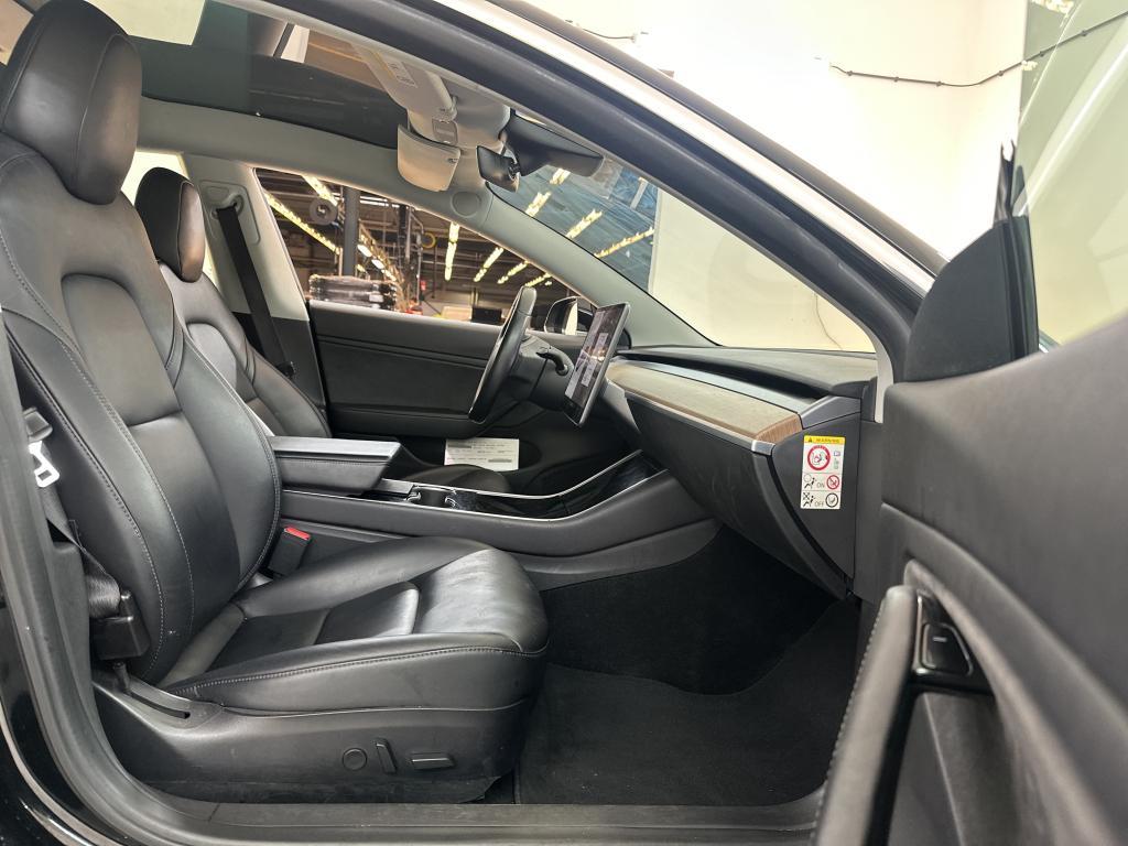 Tesla Model 3 Long-Range Dual Motor AWD photo