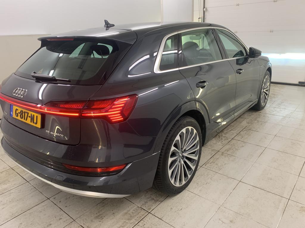 AUDI e-tron 55 quattro advanced photo