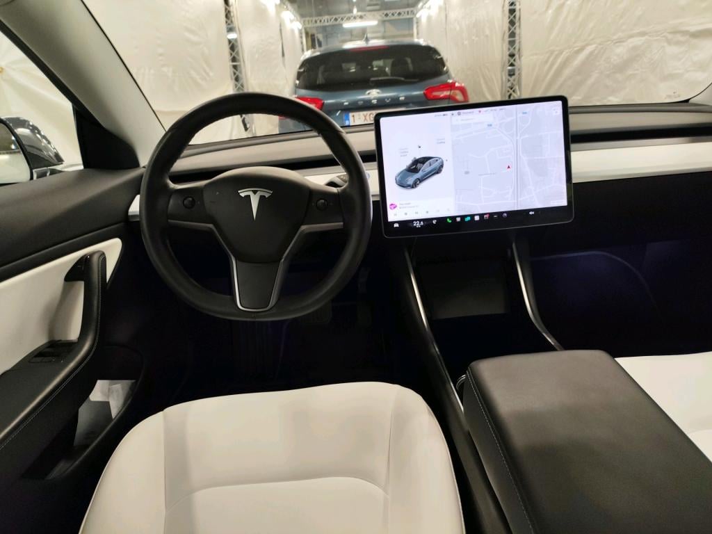 TESLA MODEL 3 75 kWh Long-Range Dual Motor photo