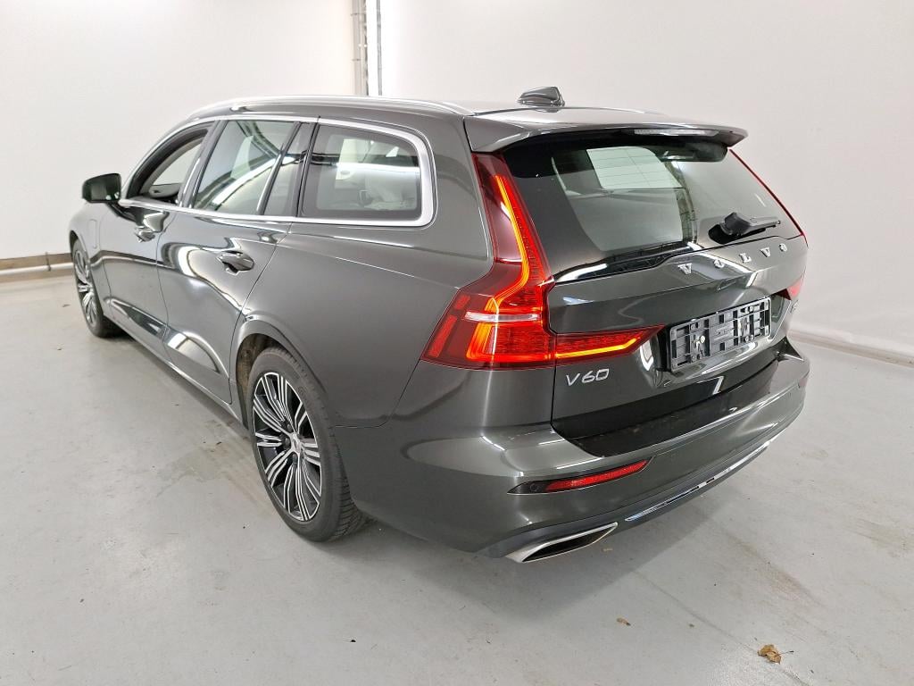 VOLVO V60 - 2018 2.0 T8 AWD PHEV Inscription Geartronic Park Assist photo