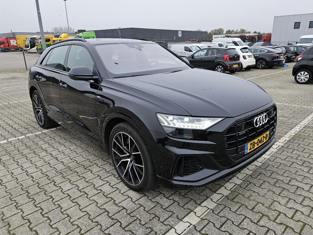 AUDI Q8 210 kW photo