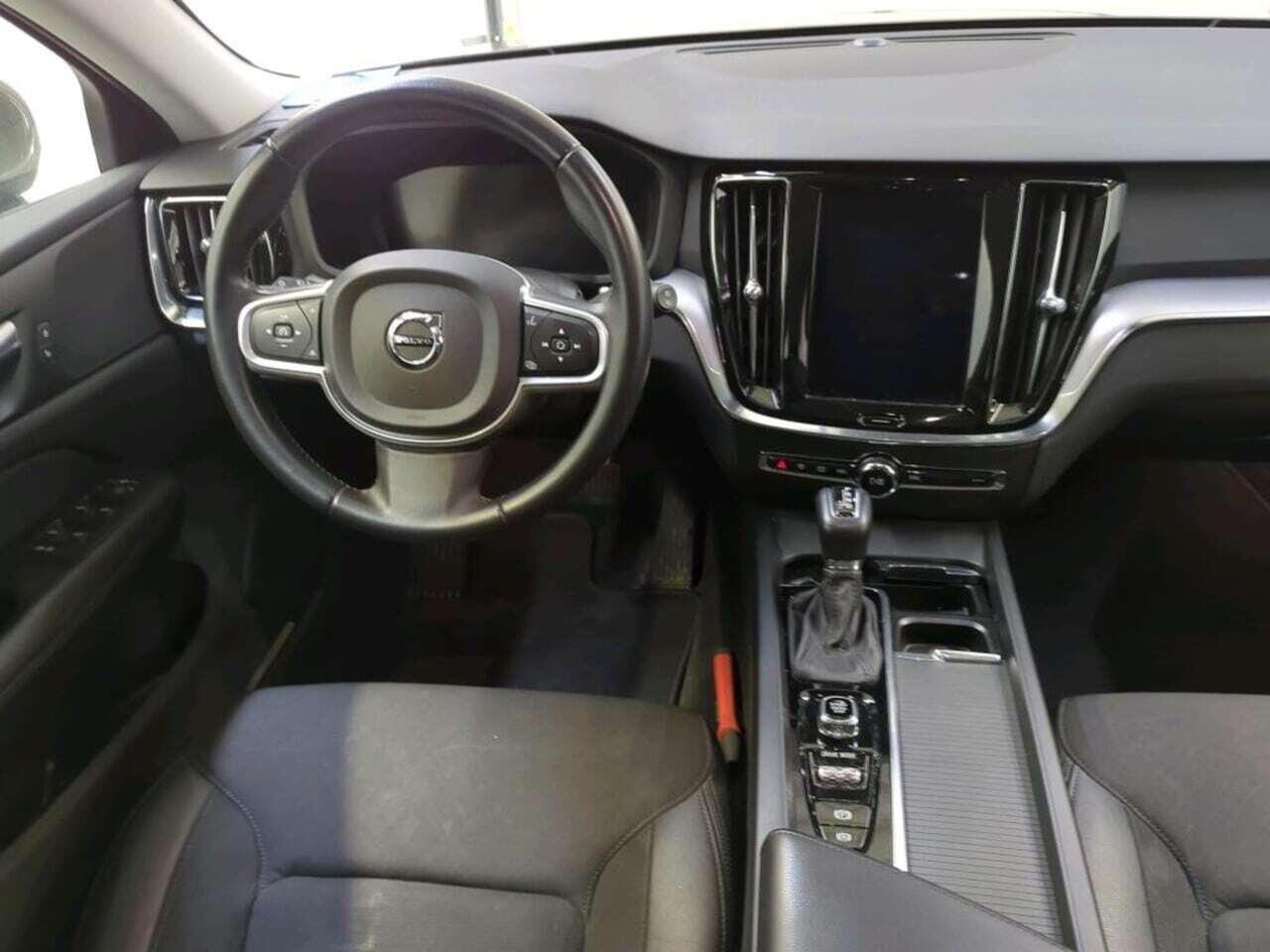 VOLVO V60 2.0 T photo