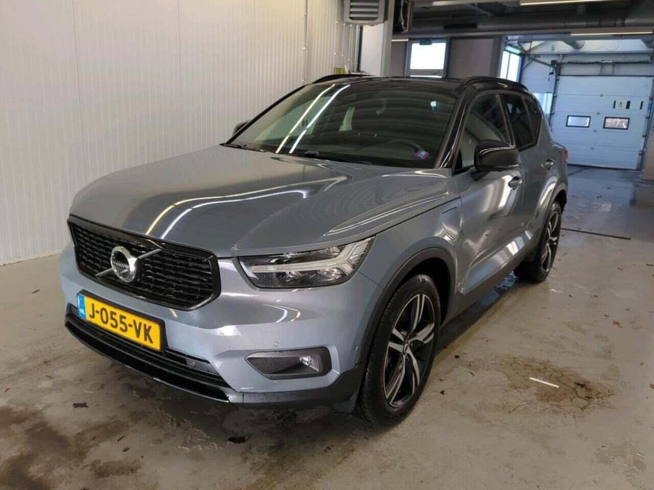 VOLVO XC40 1.5 T5 R