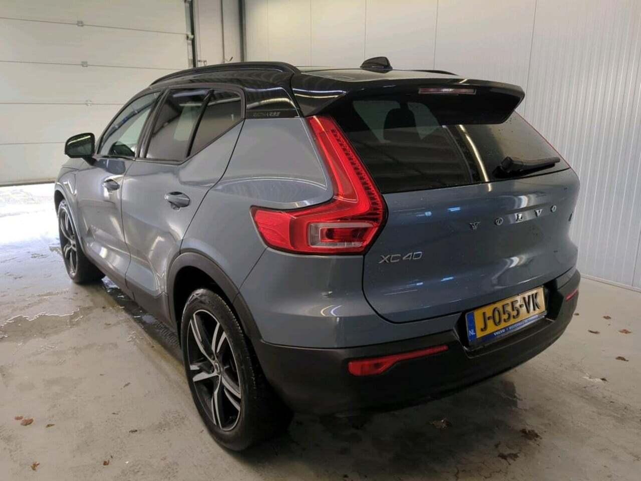 VOLVO XC40 1.5 T5 R photo