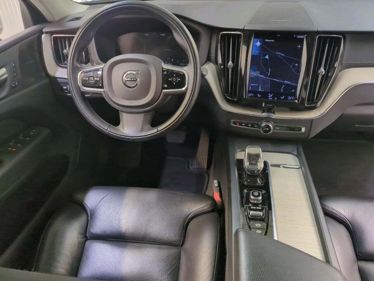 VOLVO XC60 2.0 R photo